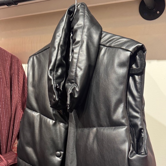 Zara Faux Leather Black Puffer Vest - Picture 3 of 6
